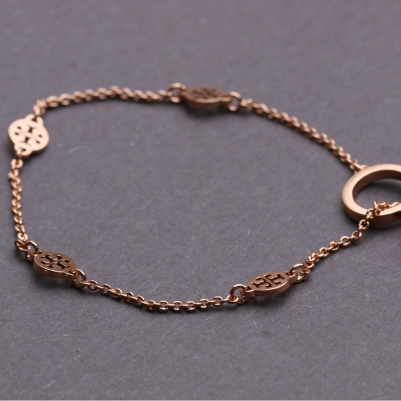 Tory Burch Logo Toggle Short bracelet in Rose Gold - Picture 3 of 4